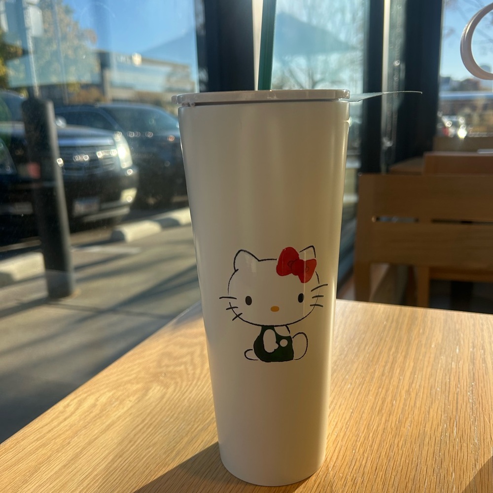 NWT Starbucks X Hello Kitty tumbler